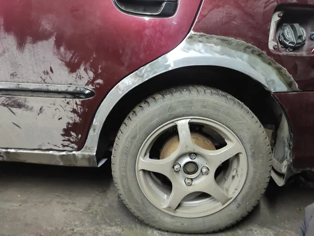 Замена и сварка переднего крыла автомобиля